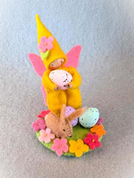 Osterszene - Zwerg mit Kaninchen